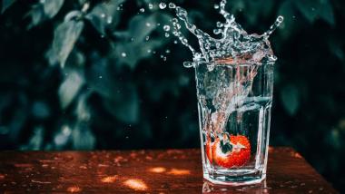 Hidratarse es más que beber agua - Salud, Envejecimiento